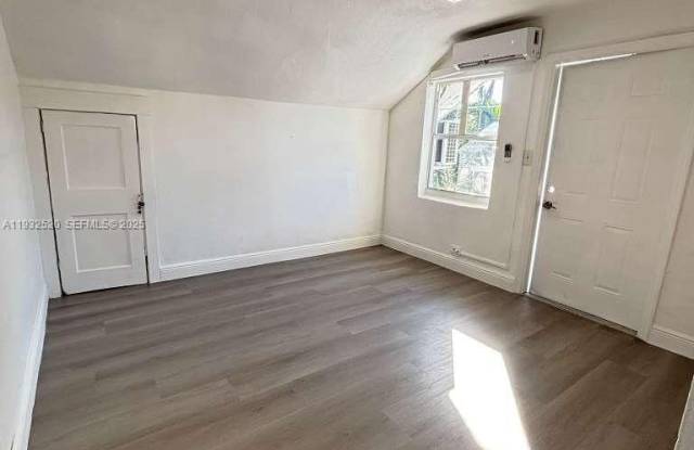 Photo of 1968 NW 24th Ave