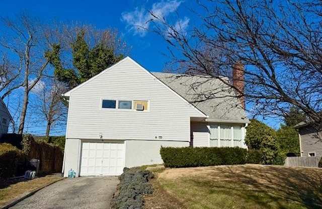 Photo of 10 Revere Road