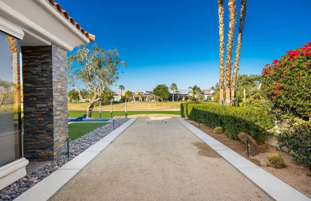 253 Loch Lomond Road