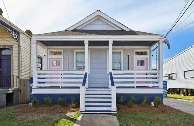 1926 DUMAINE Street