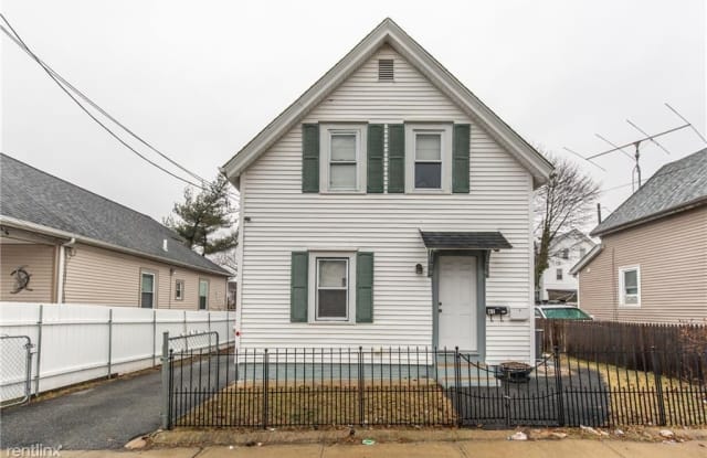 41 Seabury St - 41 Seabury Street, Providence, RI 02907