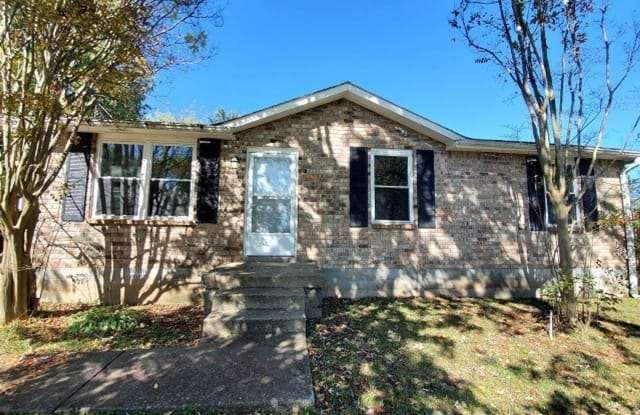 127 King Cole Drive - 127 King Cole Drive, Clarksville, TN 37042