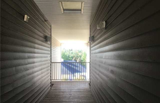 616 MARSHTREE Lane unit: 302