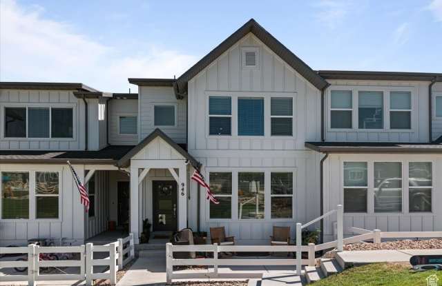 Photo of 946 W PURPLEDISK