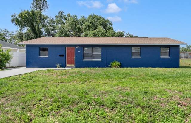 Spacious 4 Bedroom 2 Bath Home in St. Pete!