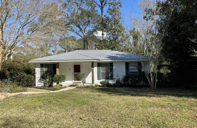 Photo of 353 S School St