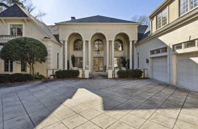 712 W Paces Ferry Road