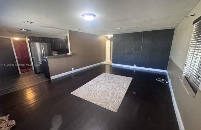 8092 Northwest 14th Court