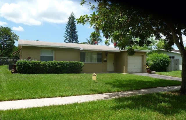 5121 SW 93rd Ave - 5121 Southwest 93rd Avenue, Cooper City, FL 33328