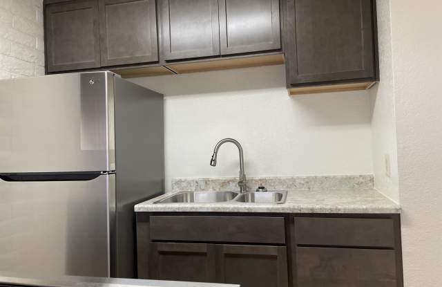 3416 East Monte Vista Drive