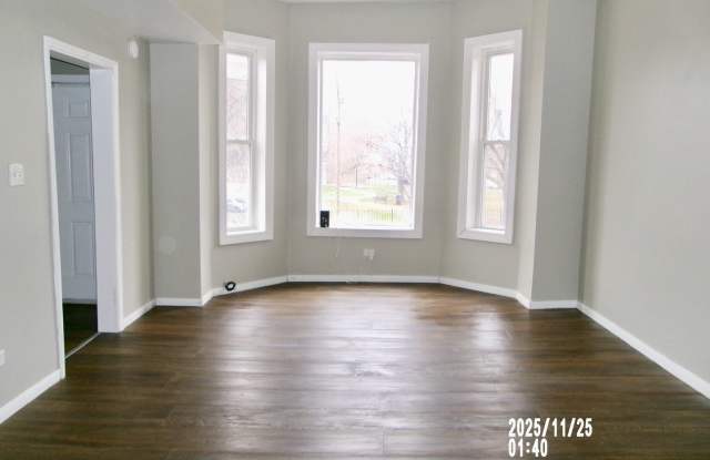 2852 E 91st Street unit: 2