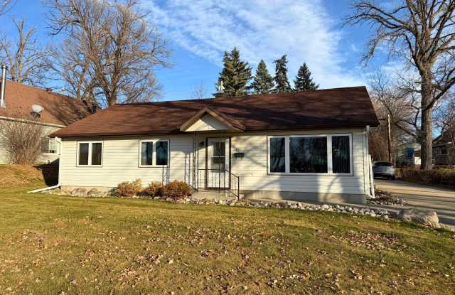 Photo of 1315 Summit Avenue