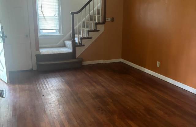 1411 Robinwood Avenue