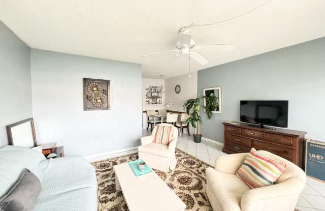 2204 Lake Osborne Drive