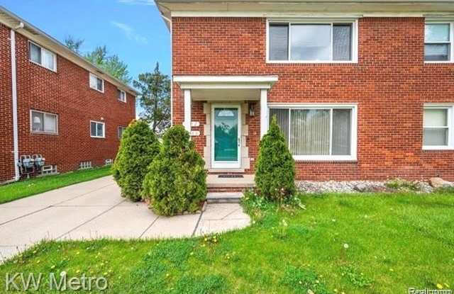 Photo of 2180 Vernier Road