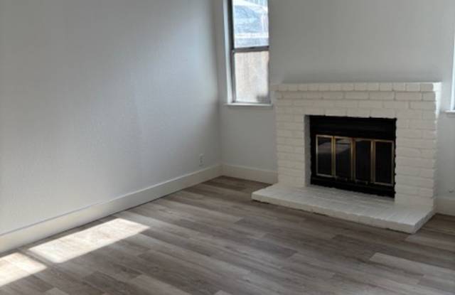 Lovely Pleasanton Townhouse