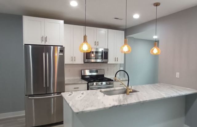 Photo of Newly Renovated 3BD/1BA Hunting Park - Available Now!!!