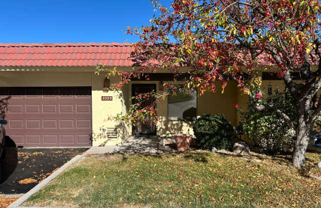 **READY FOR MOVE IN** SOUTHWEST RENO CONDO