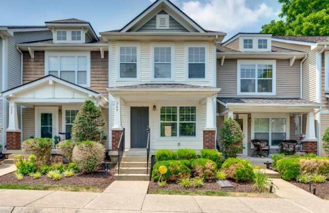 209 Shadow Glen Dr