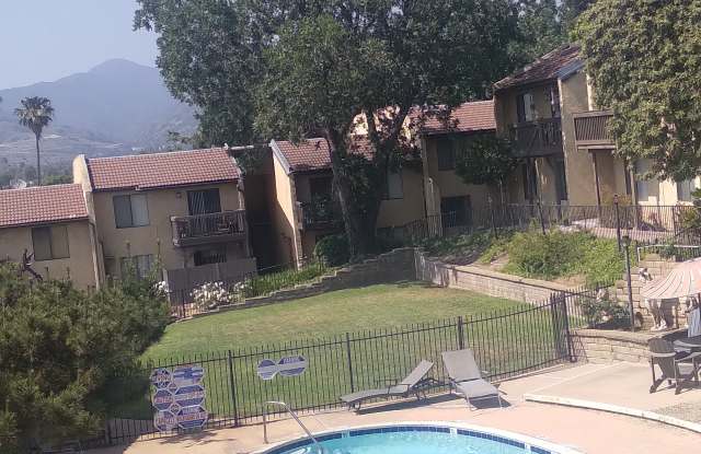 600 Hunters Trail