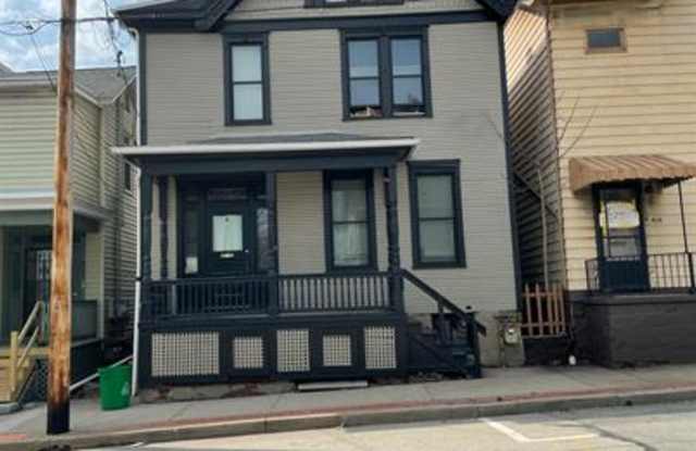418 S. Maple Avenue