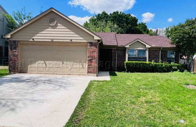 6102 Bay Hill Dr - 6102 Bay Hill Drive, Arlington, TX 76018