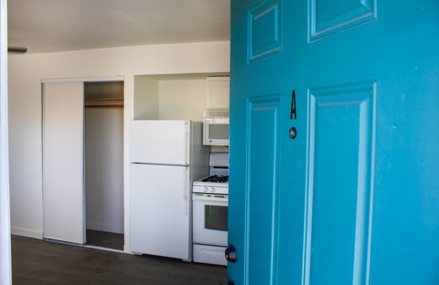 1125 Tamerack Avenue