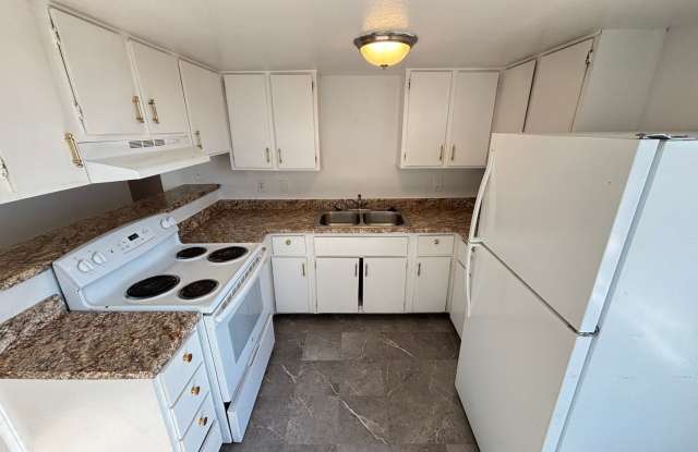 Charming 3Bed/1Bath apartment located in North Las Vegas— Enjoy Rent-Free Holidays!