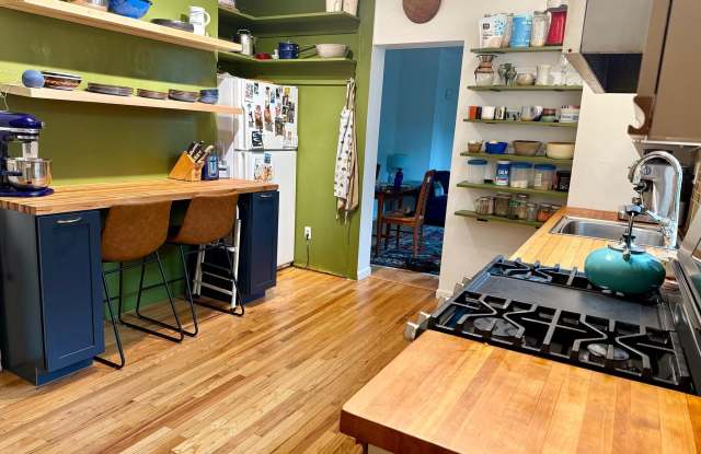 212 CARPENTER STREET