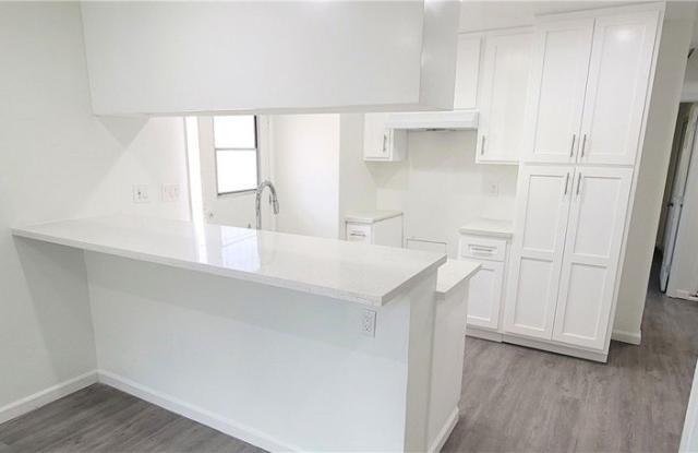 1417 S Greenwood Avenue