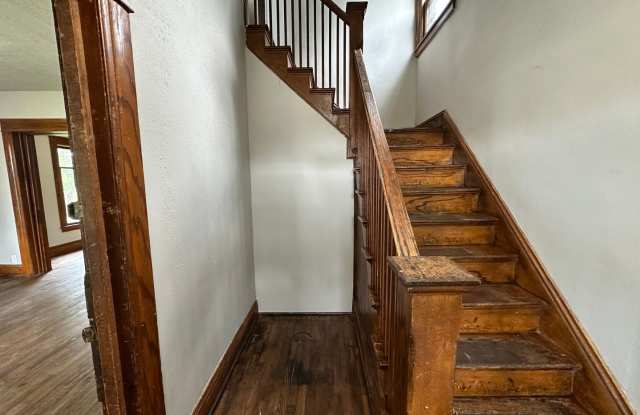 Four Bedroom House Available in Battle Creek!