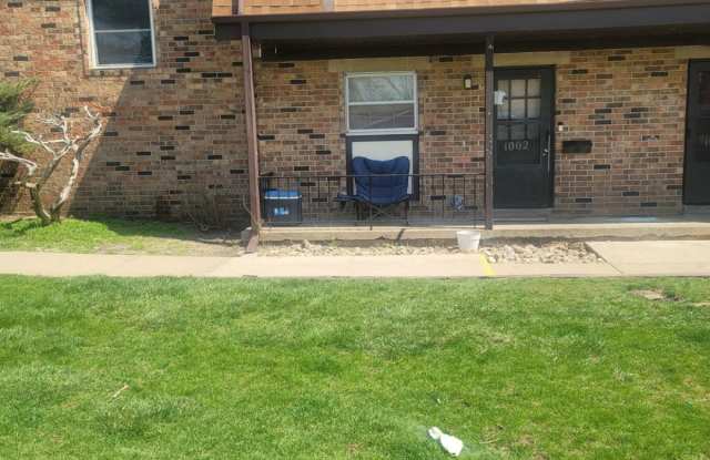 2 bedroom, 1.5 bath 2-story condo in Coralville
