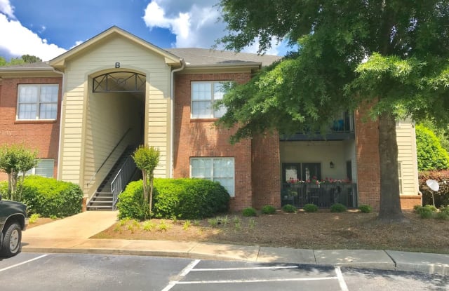 Condos at Mill Creek - 3297 S College St, Auburn, AL 36832