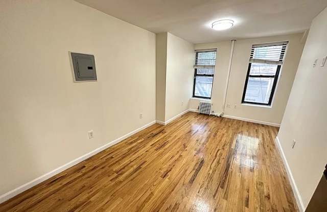 320 E 6th St Apt 4