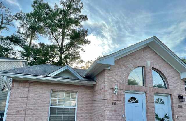 2514 Golden Park Lane