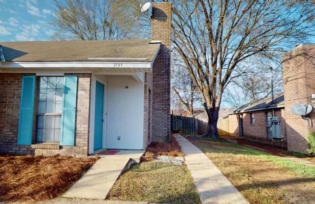 2 Bed/2 Bath Duplex, All Electric