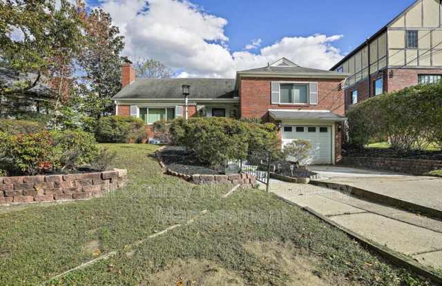 Photo of 5747 27th St NW