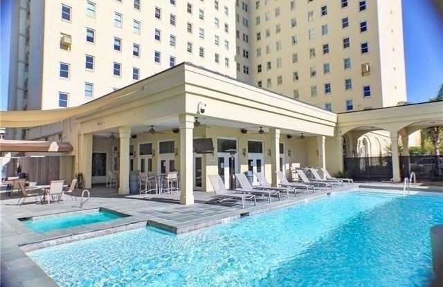 1205 ST CHARLES Avenue