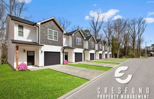 Luxury New 3BR Townhomes | Garage + Pool | 7 min to Fort Bragg