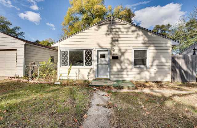 Photo of 1823 Overdene Avenue