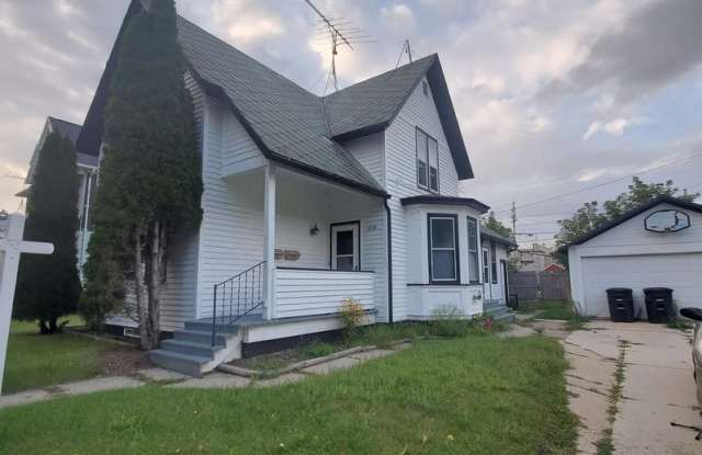 1118 Saint Clair Avenue - Lower photos photos