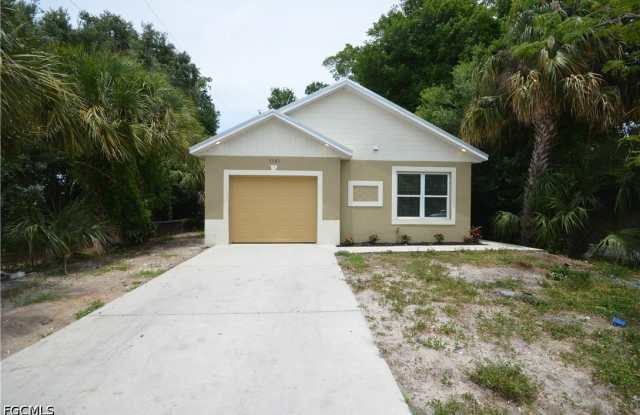 3303 Armstrong Court