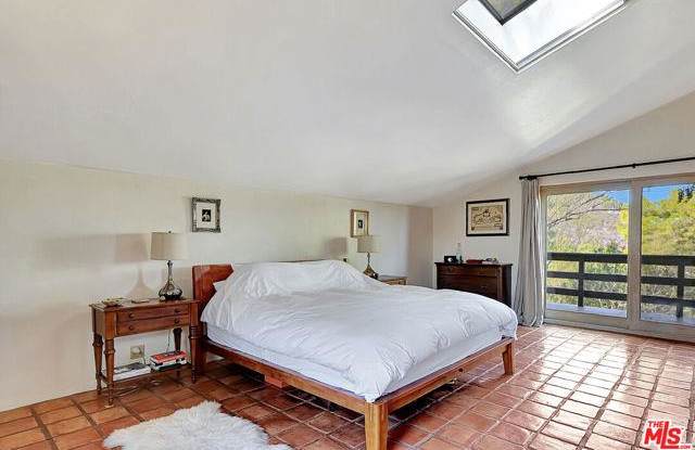 19805 Valley View Drive