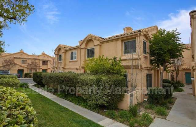 18716 Vista Del Canon