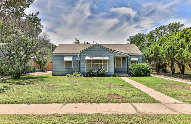 Sweet 3 Bedroom Located In Medical District!