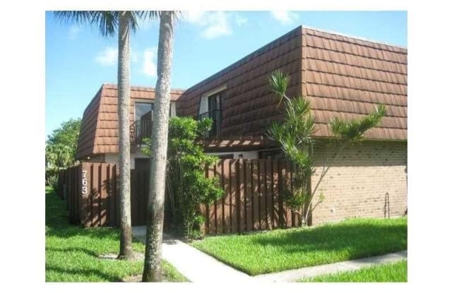 763 SW 120th Way - 763 Southwest 120th Way, Davie, FL 33325