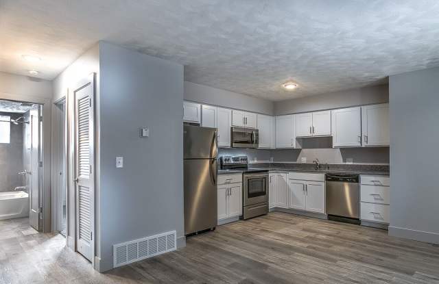 709 S 35th