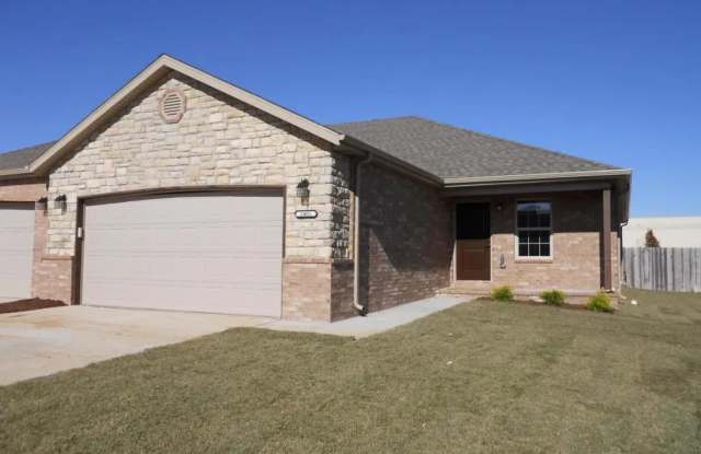 Luxury Patio Home in Ozark