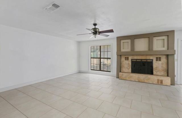 670 Woodland Acres Dr