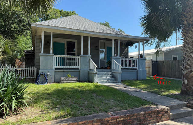 Pensacola - Downtown - 1 bedroom, 1 bathroom - partial utilities included